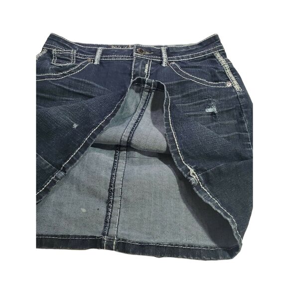 Maurices Skirt Size 5/6 Womens Dark Wash Solid Blue Distressed Midi Denim - Picture 4 of 4